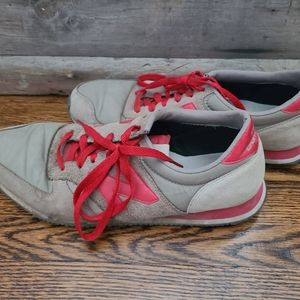 New Balance 420 Grey and Red Size 10